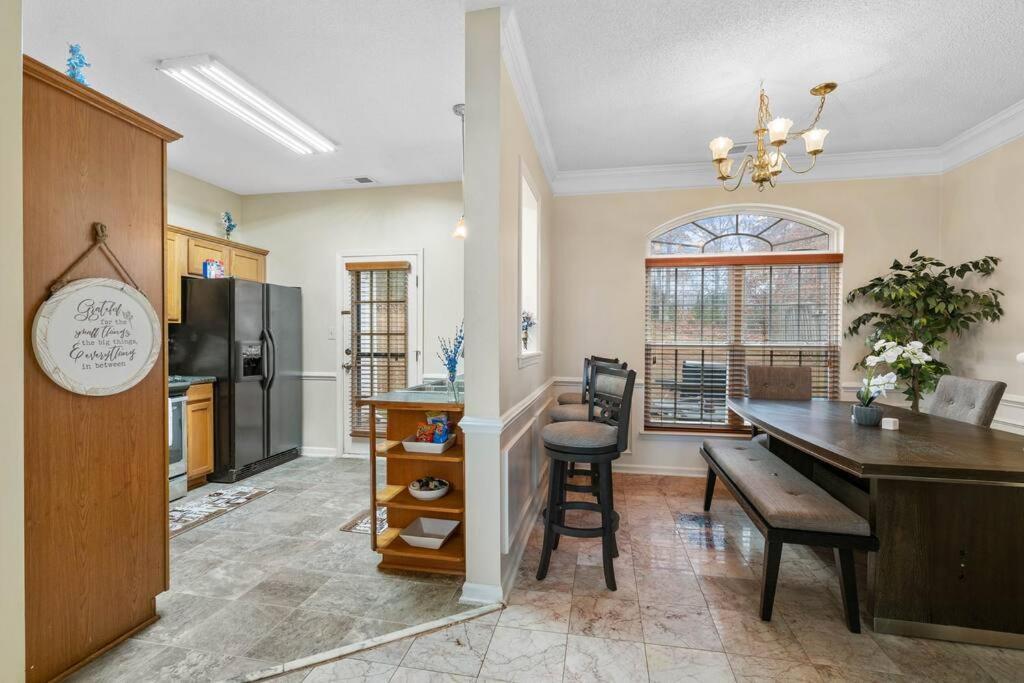 Cozy 4B 2 5B University Home King Beds Jacuzzi Charlotte Extérieur photo