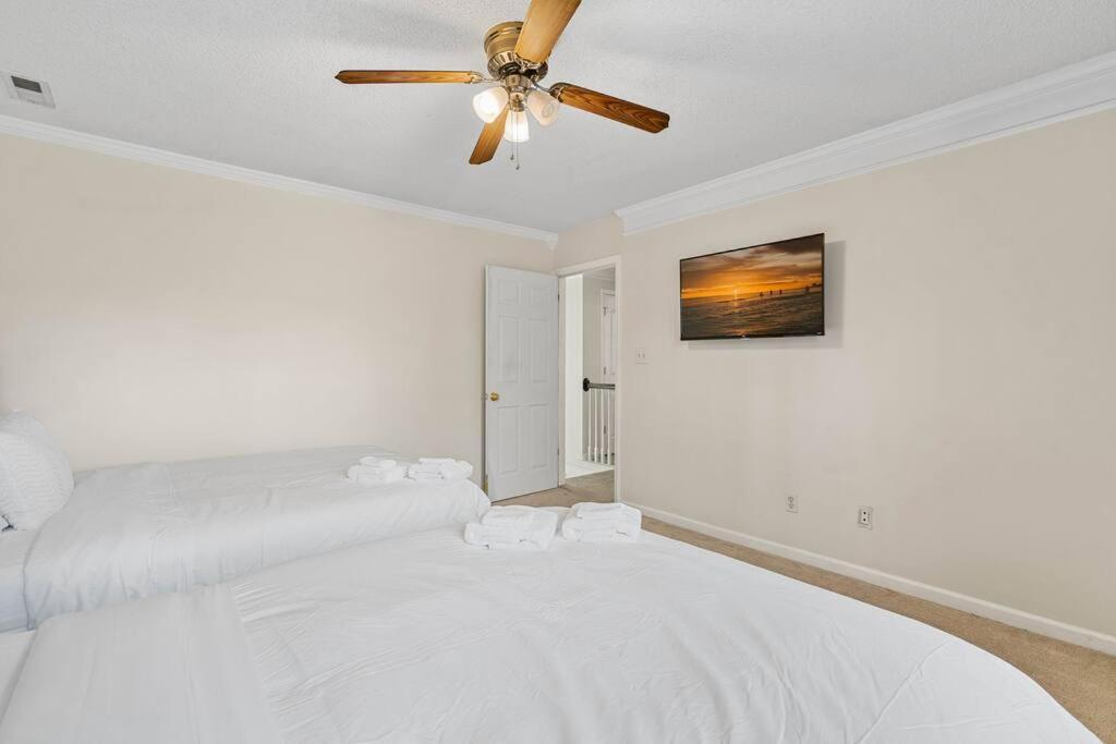 Cozy 4B 2 5B University Home King Beds Jacuzzi Charlotte Extérieur photo